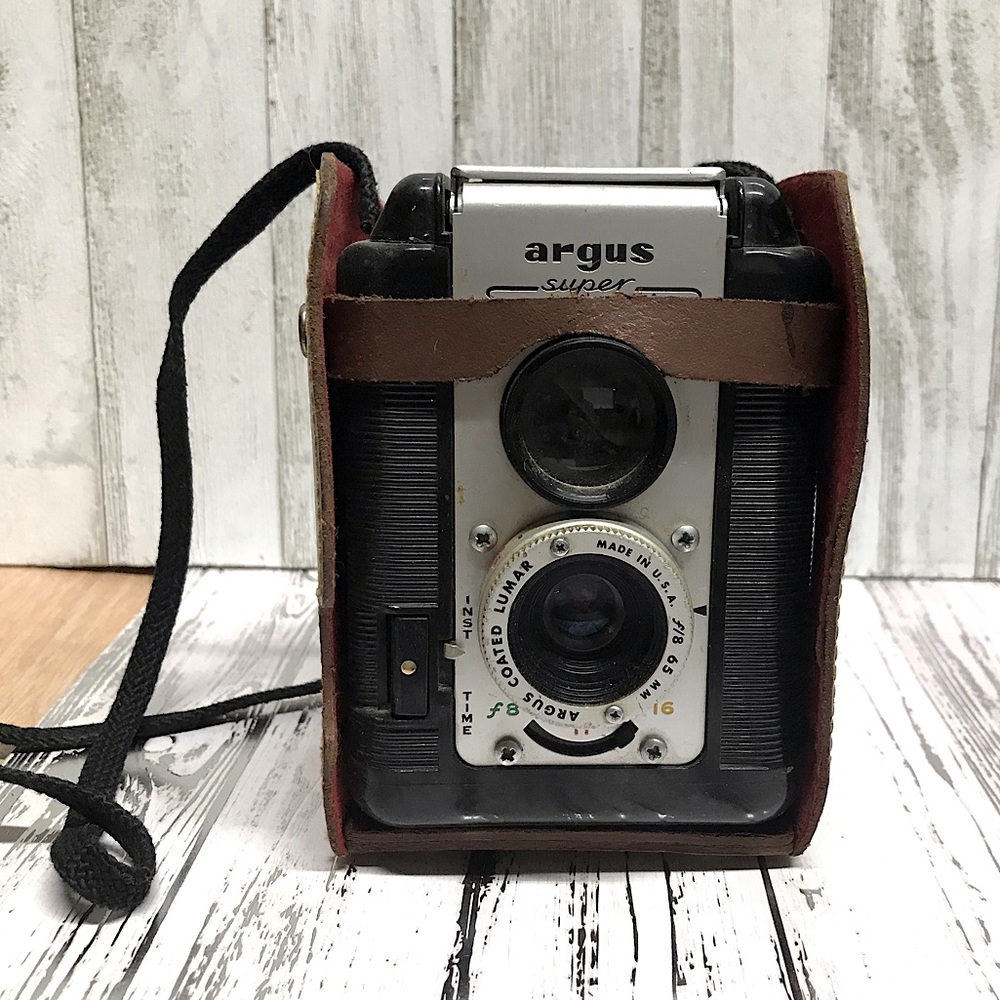 Vintage Argus Super Seventy-Five Camera w/ Leather Case